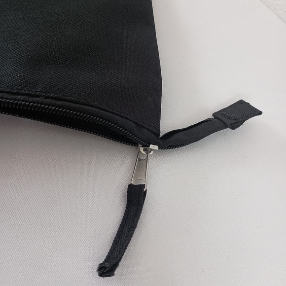 NWT Disney's The Lion King Zip Tote - Picture 9 of 10